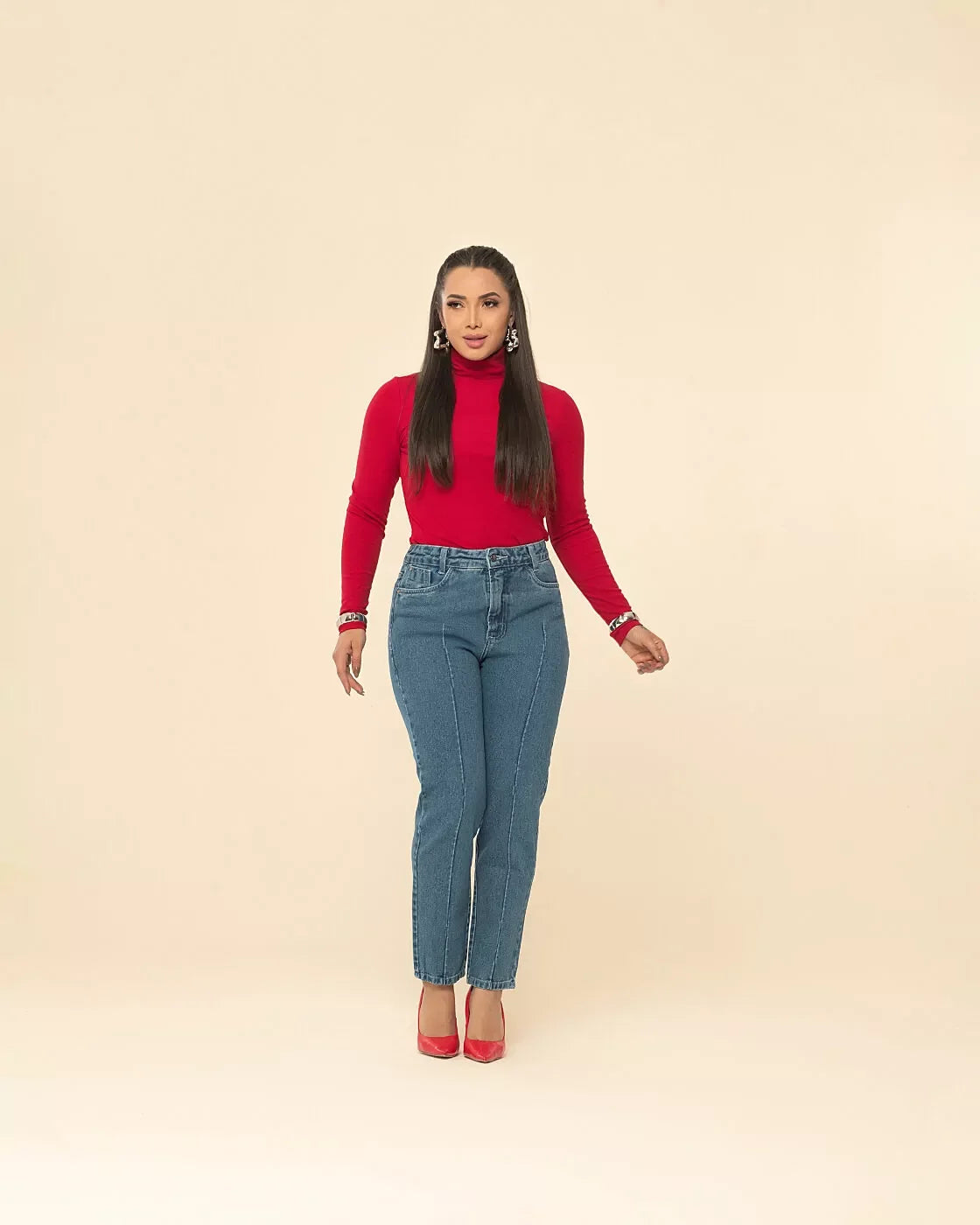 Calça Jeans MOM com Nervuras Frontais