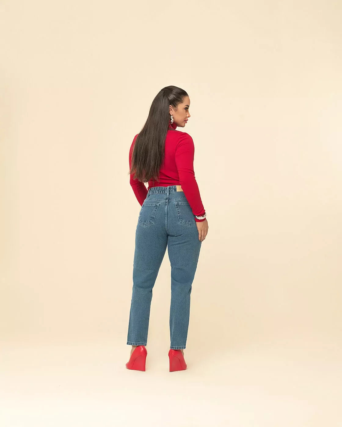 Calça Jeans MOM com Nervuras Frontais