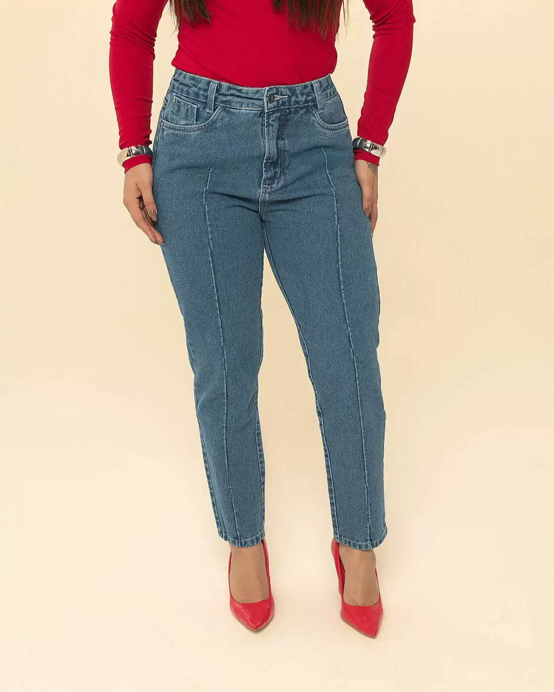 Calça Jeans MOM com Nervuras Frontais